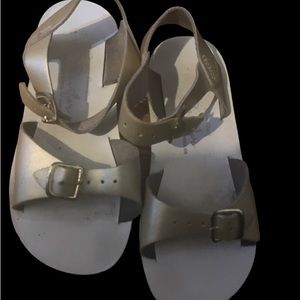 Saltwater sandals